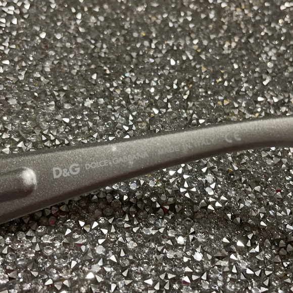 DOLCE & GABANNA SUNGLASSES - Picture 7 of 7